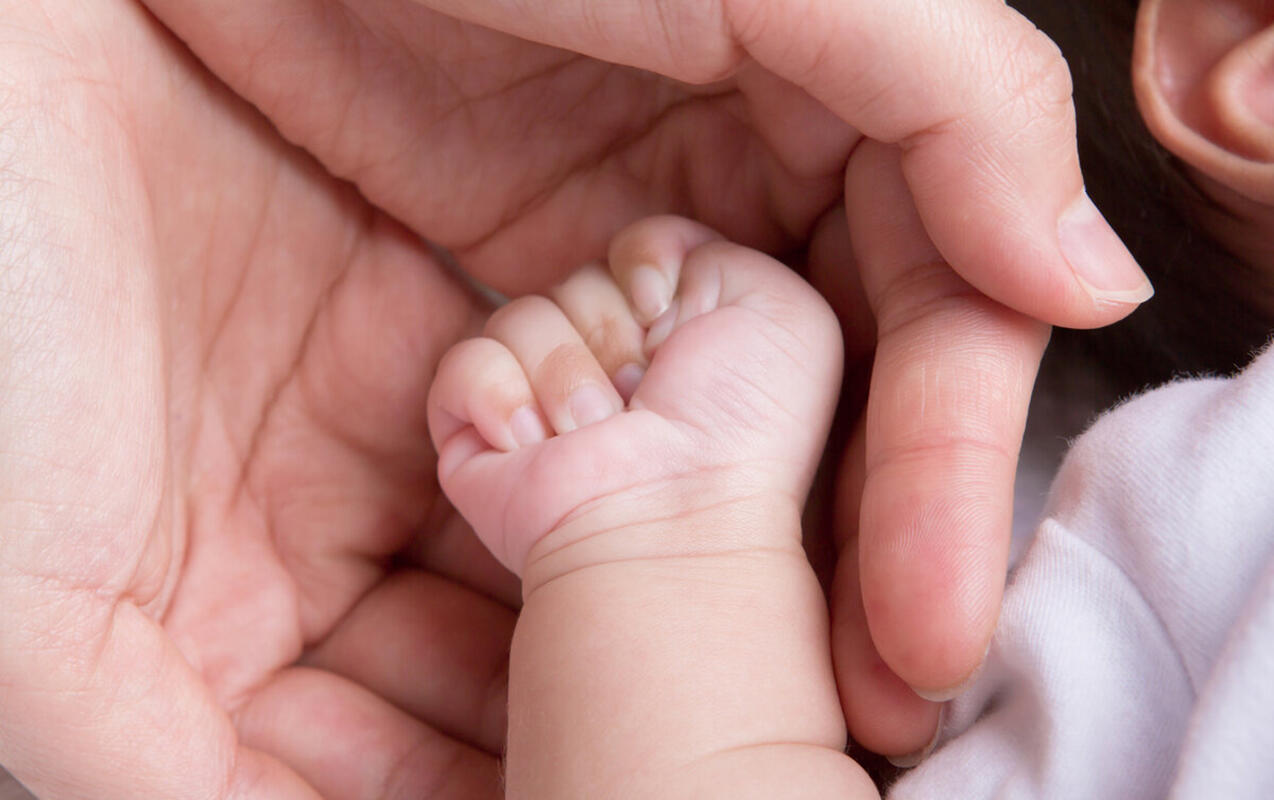 Boğazında qida qalan 2 aylıq k&ouml;rpə &ouml;ld&uuml;