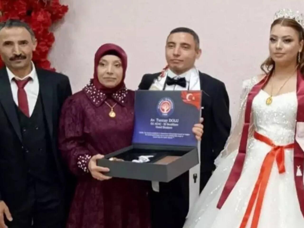 20 min verib gətirdiyi gəlin qızılları da g&ouml;t&uuml;r&uuml;b qa&ccedil;dı  FOTO