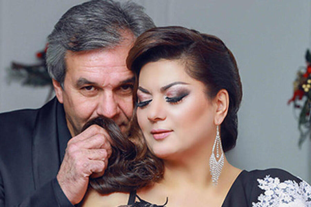 "Xanımımın ayaqlarını yuyaram, &uuml;stəlik masaj da edərəm"  VİDEO