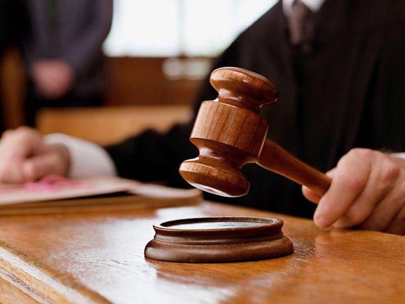 Rusiya hərb&ccedil;i Zelenskini həbs etdi