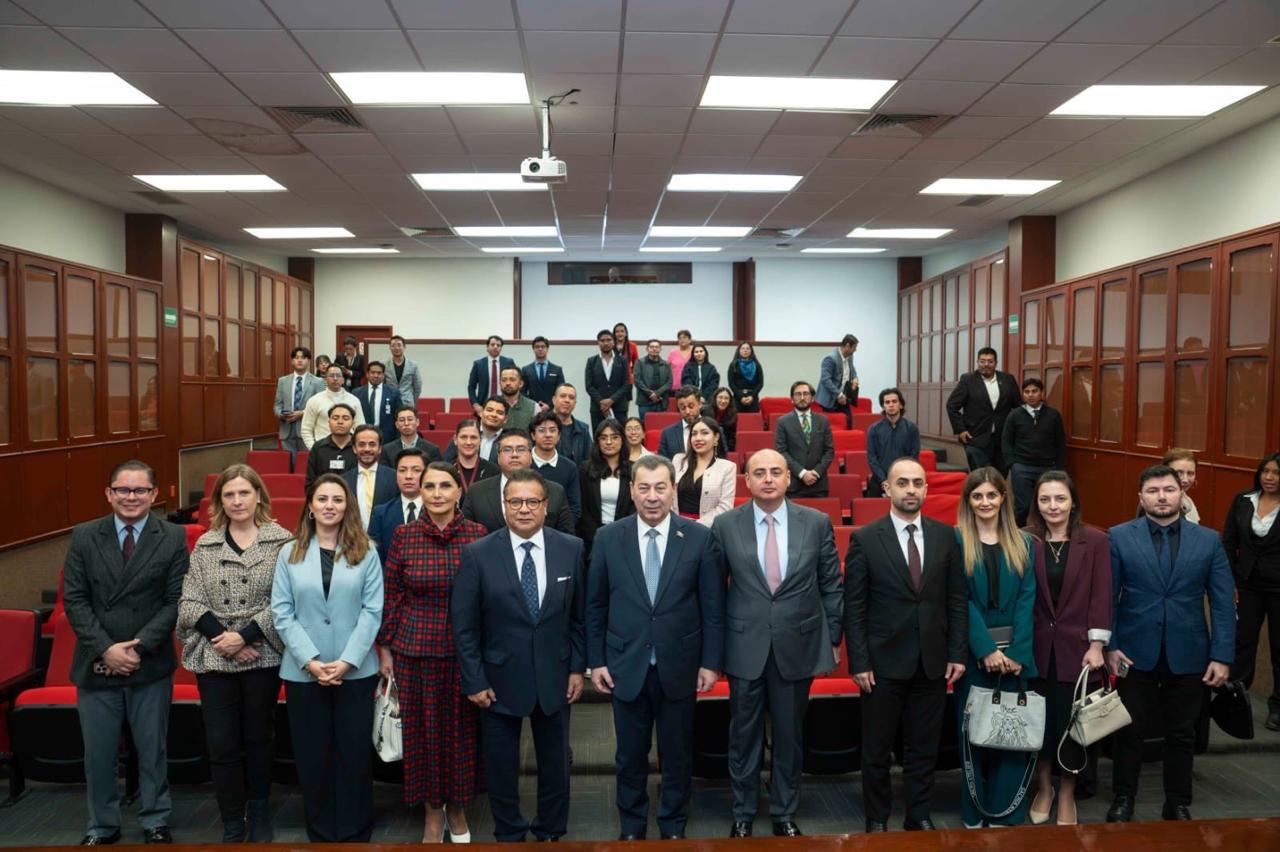 Meksikada "Cənubi Qafqazda yeni reallıqlar: Azərbaycanın s&uuml;lh və regional rifaha aparan yolu" m&ouml;vzusunda m&uuml;hazirə ke&ccedil;irilib