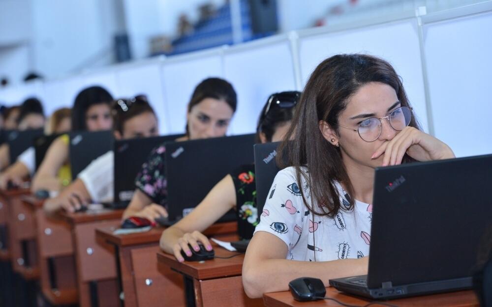 Abituriyentlərin NƏZƏRİNƏ  Sabah başa çatır  RƏSMİ