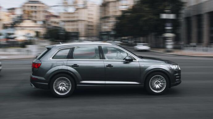 Avtomobili 800 min km necə s&uuml;rmək olar?  6 QAYDA