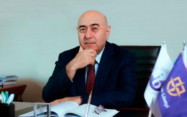 Şagird ov t&uuml;fəngini liseyə məktəb &ccedil;antasında gətirib  Direktordan A&Ccedil;IQLAMA