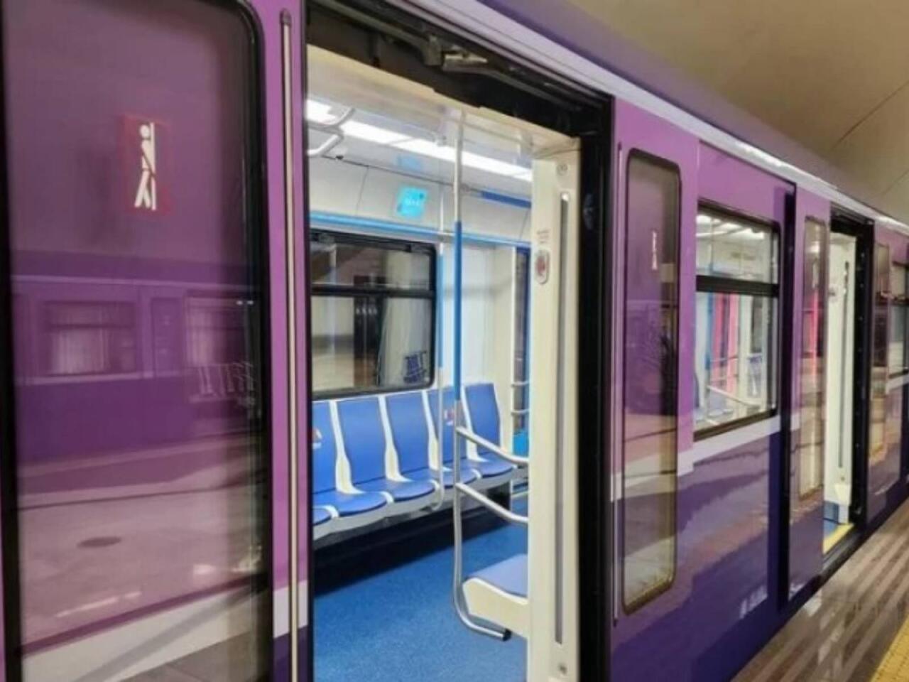 28 Mayda bu qatarı g&ouml;rənlər sevinir  X&uuml;susi vaxtda gəlir  VİDEO