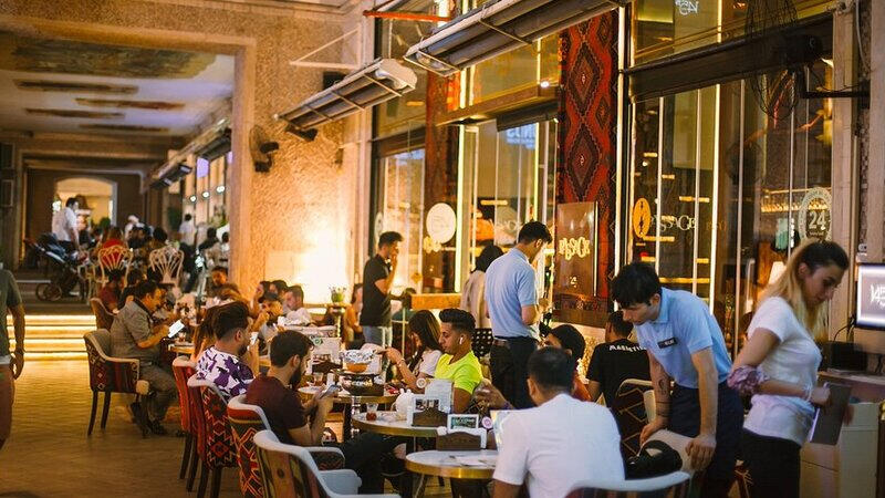 Bakının məşhur restoranında ərəb turistin pulu oğurlanıb