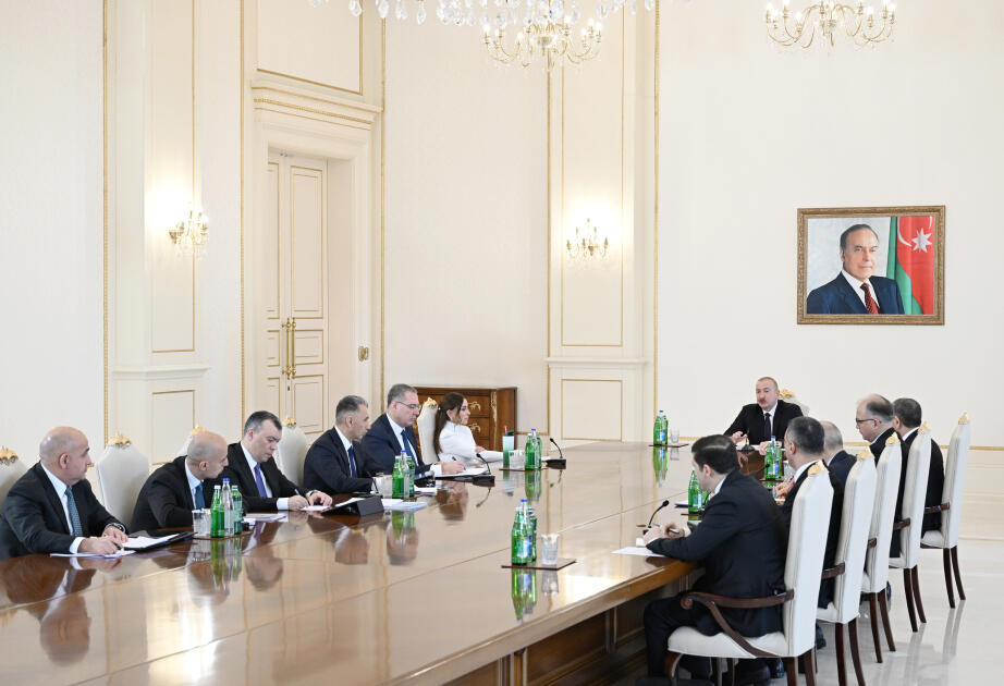 Prezident: D&uuml;nyada nadir &ouml;lkələrdənik ki, d&uuml;nyanın aparıcı g&uuml;c mərkəzləri ilə artıq imzalanmış strateji tərəfdaşlıq formatında &ccedil;alışırıq