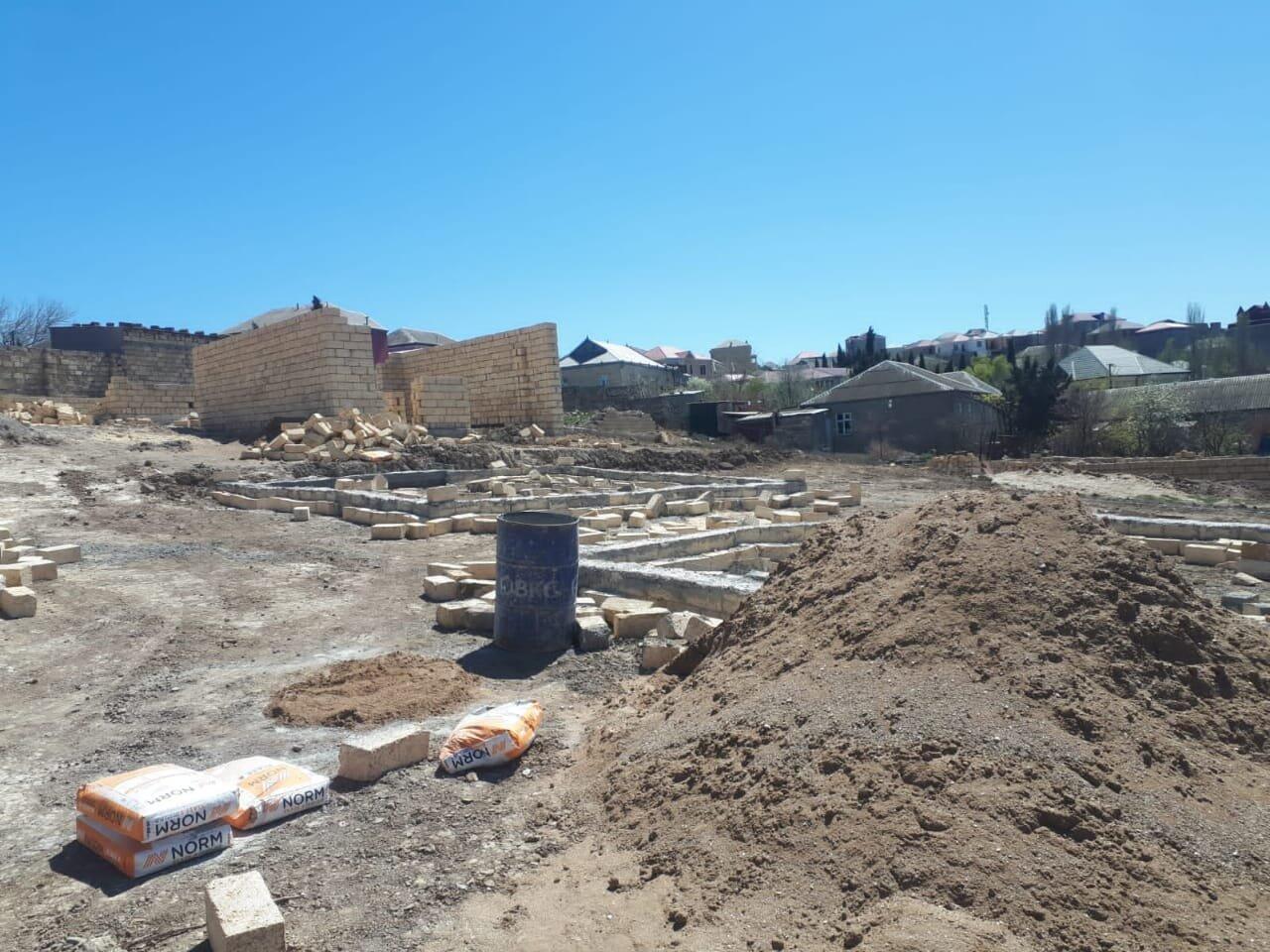 Masazırda göl qurudularaq yerində evlər tikilib  Həmin ərazini yenidən su basa bilər  FOTO