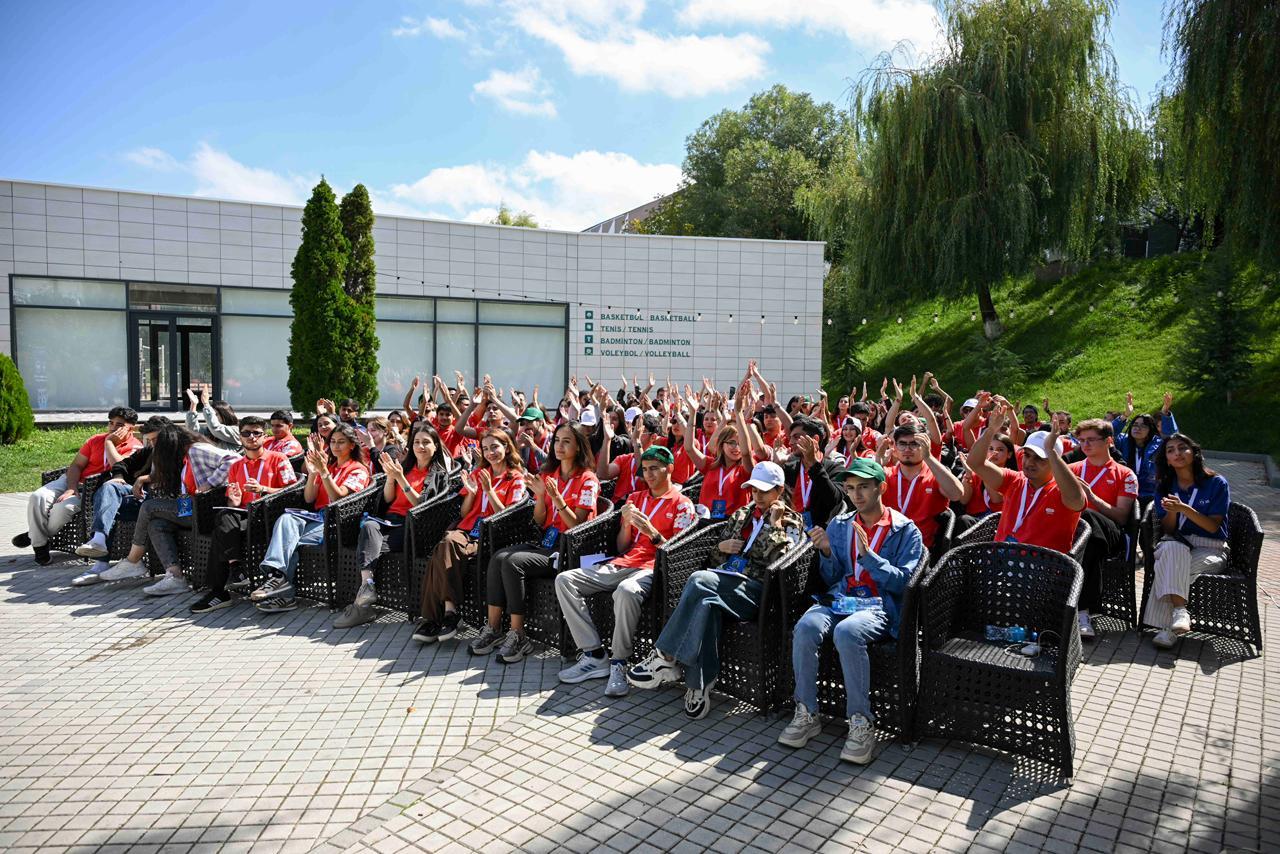 &ldquo;Gənclərin Liderlik Akademiyası &ndash; 4&rdquo; d&uuml;şərgəsi yekunlaşdı  FOTO