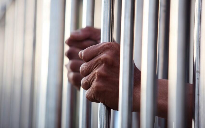 Şəmkirdə k&uuml;&ccedil;ədə s&ouml;y&uuml;ş s&ouml;yən kişi həbs edildi