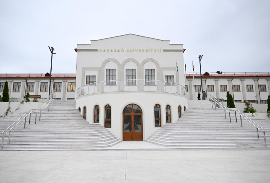 Bu il Qarabağ Universitetinə rus və ingilis bölmələri üzrə qəbul aparılmayacaq