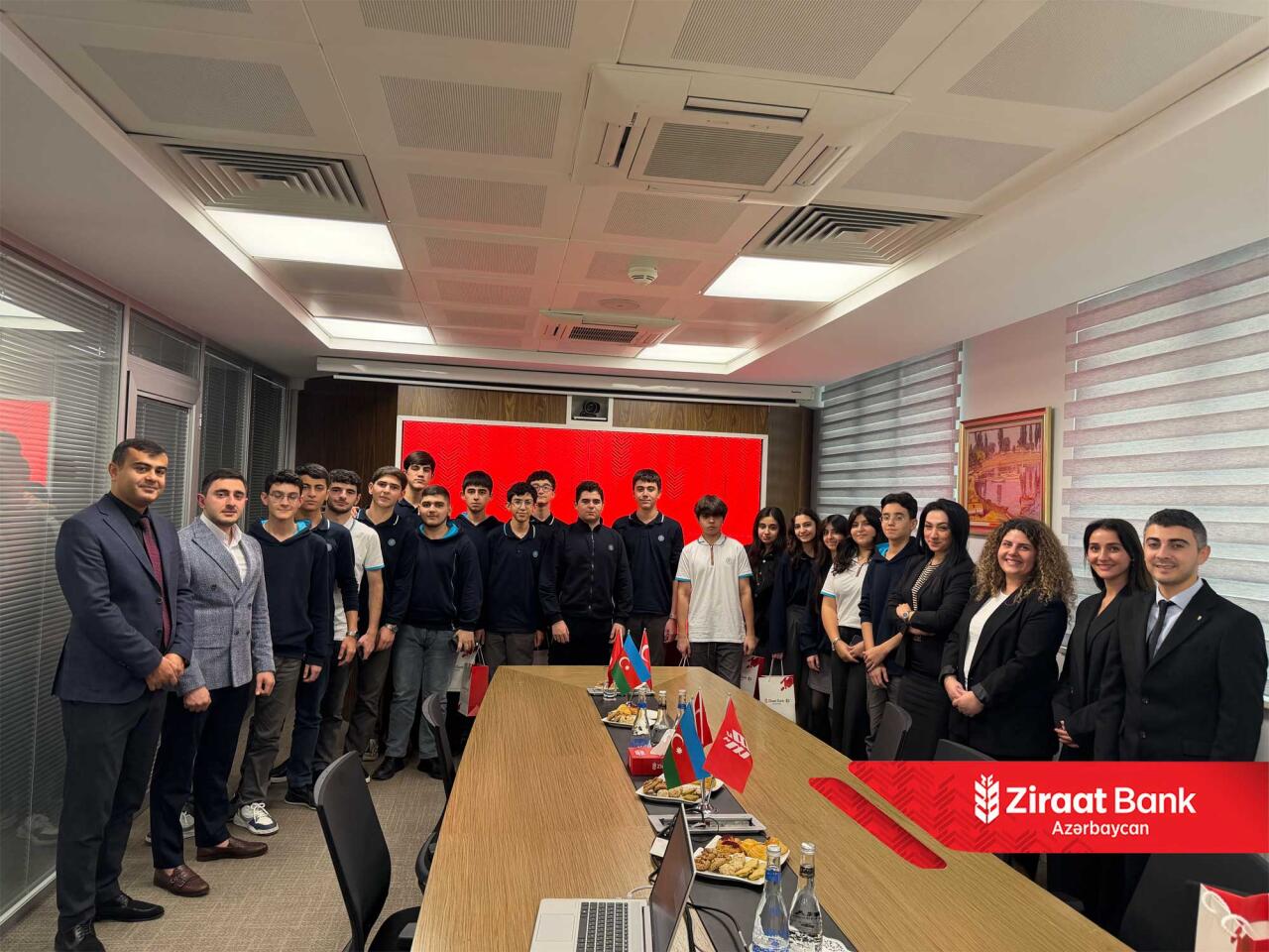 Ziraat Bank Azərbaycan məktəblilər &uuml;&ccedil;&uuml;n maliyyə savadlılığı təlimi təşkil etdi