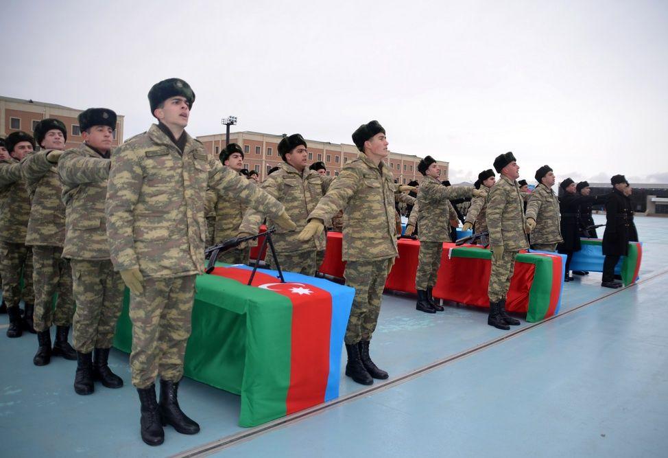 Breketə g&ouml;rə əsgərlikdən m&ouml;hlət verilir?  RƏSMİ CAVAB