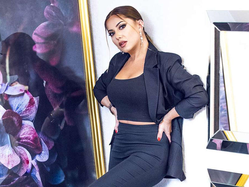 Ayan &ouml;l&uuml;mlə &uuml;z&uuml;zə qaldı