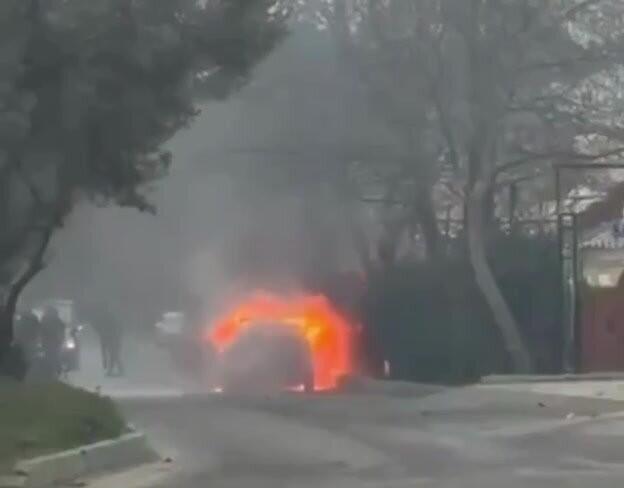 Binəqədidə avtomobil yandı &ndash;