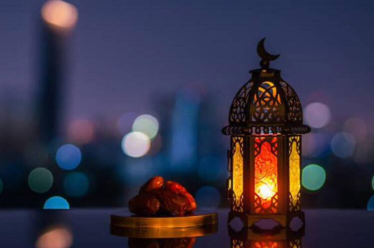 Ramazan ayının d&ouml;rdc&uuml; g&uuml;n&uuml;n&uuml;n duası  İmsak və iftar vaxtı