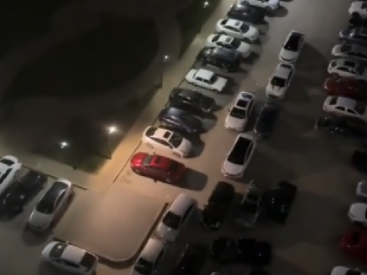 Sakinlər Saray MTKdan şikayət&ccedil;idir 