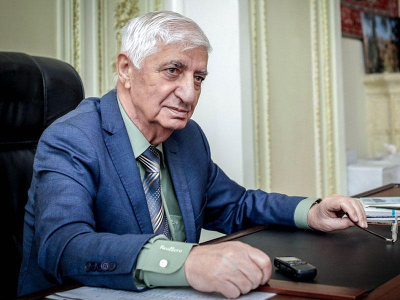 Bu məktəbə Xalq şairi Fikrət Qocanın adı verildi