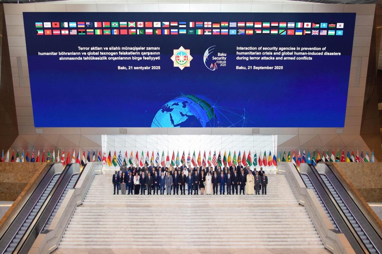 Bakı Təhl&uuml;kəsizlik Forumunun Bəyannaməsi və Əsasnaməsi qəbul edilib