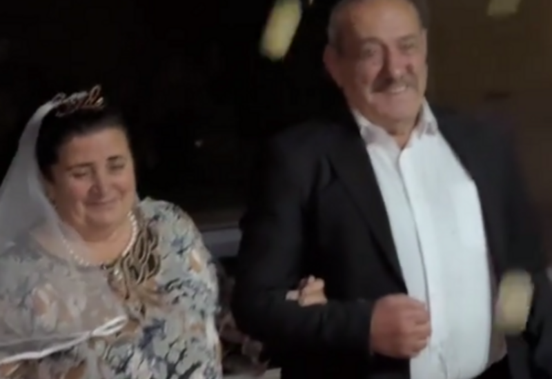 Evliliklərin 50 illiyini qeyd edən c&uuml;tl&uuml;k g&uuml;ndəm oldu 