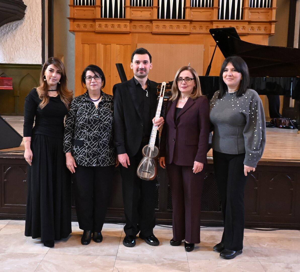 &ldquo;Nəsillərin dialoqu&rdquo; adlı yeni layihə təqdim olundu  FOTO
