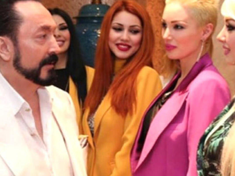 Adnan Oktar illər sonra üzə çıxdı  FOTO