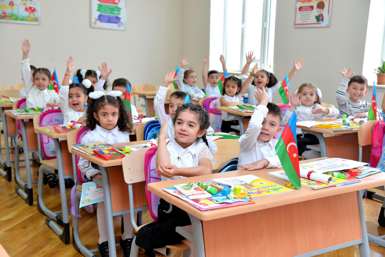 Emin Əmrullayevdən məktəblərlə bağlı YENİ ƏMR