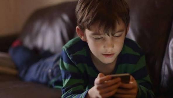 1316 yaş arası uşaqlar bu şərtlə sosial mediadan yararlana biləcək