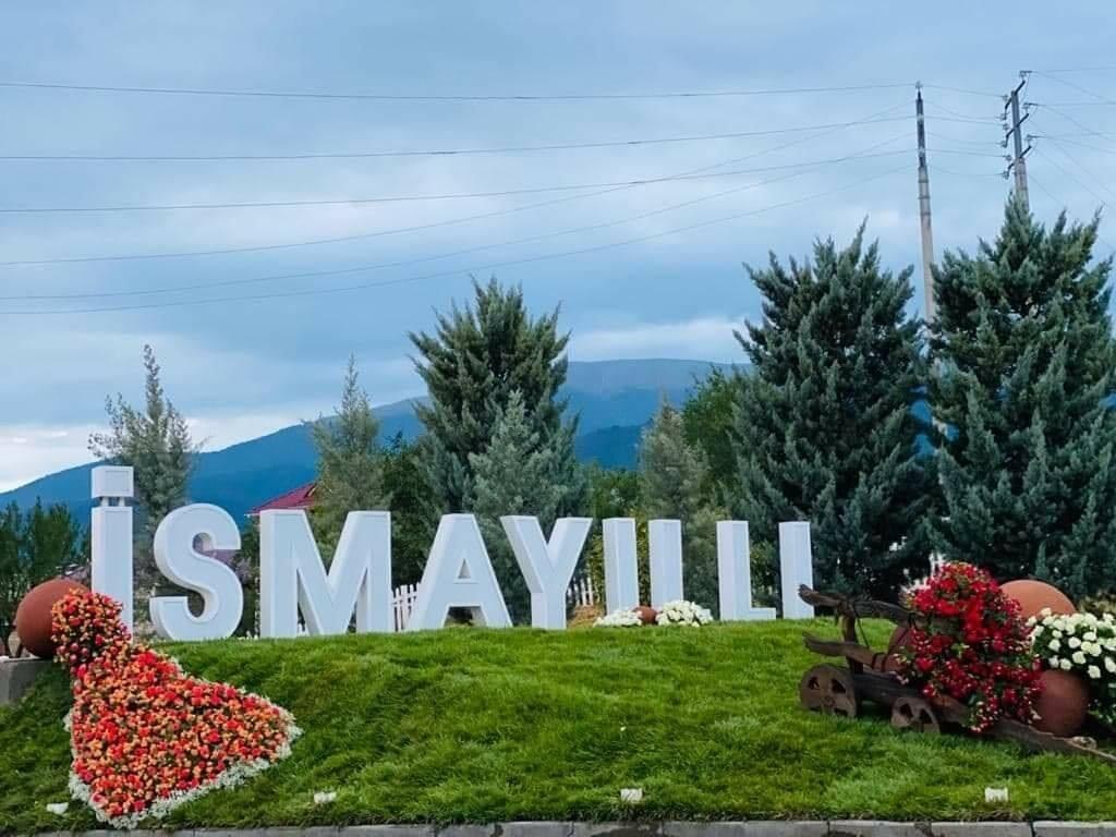 İsmayıllının girişindəki tikili niyə sökülüb?