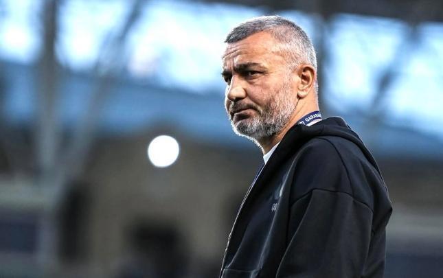 &Ouml;z stadionu olan Xalq artisti Qurban Qurbanovdan inciməsindən DANIŞDI