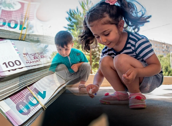 1 yaşınadək uşaq &uuml;&ccedil;&uuml;n 140 manat verilir  M&uuml;raciət QAYDASI
