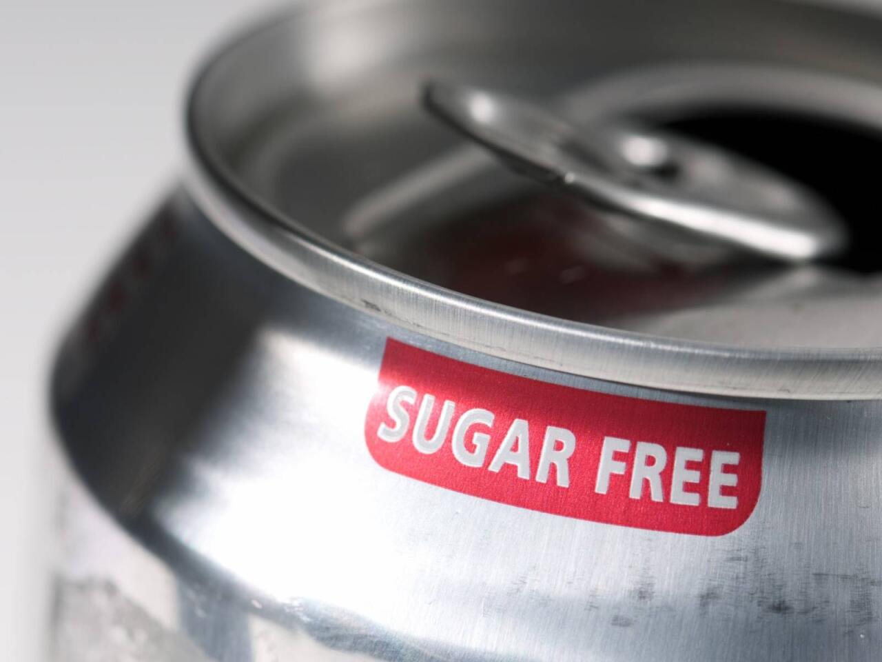 Ziyansız kimi g&ouml;r&uuml;n&uuml;b, zəhər sa&ccedil;an i&ccedil;kilər a&ccedil;ıqlandı