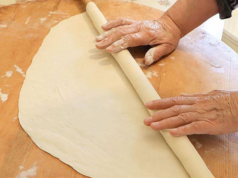 Xəmirin rahat yayılması &uuml;&ccedil;&uuml;n nə etməli?