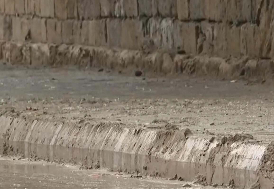 Bakının mərkəzində torpaq s&uuml;r&uuml;şməsi riski 