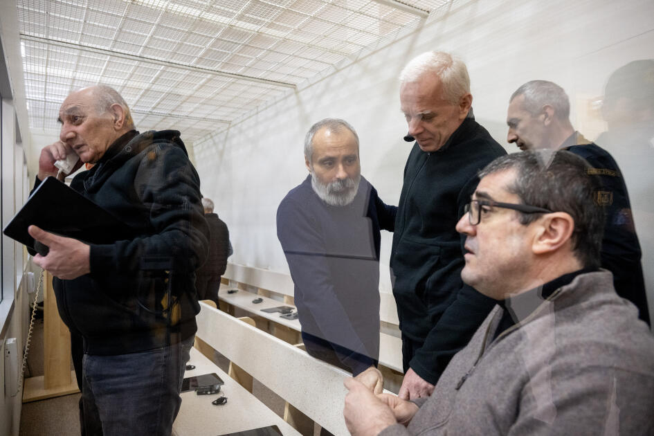 Təqsirləndirilən şəxslərin vəkillərinin m&uuml;dafiə &ccedil;ıxışı yekunlaşıb 