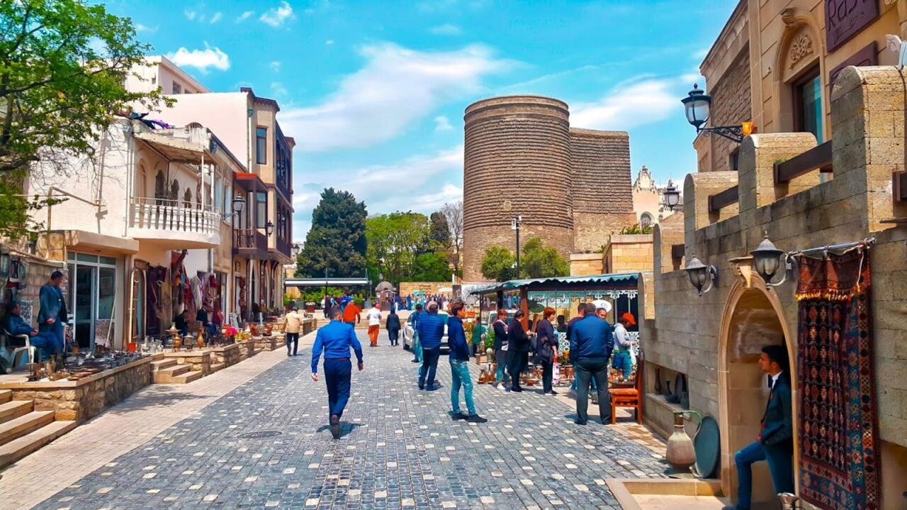 Birinci yarımildə Türkmənistandan Azərbaycana gələn turistlərin sayı artıb