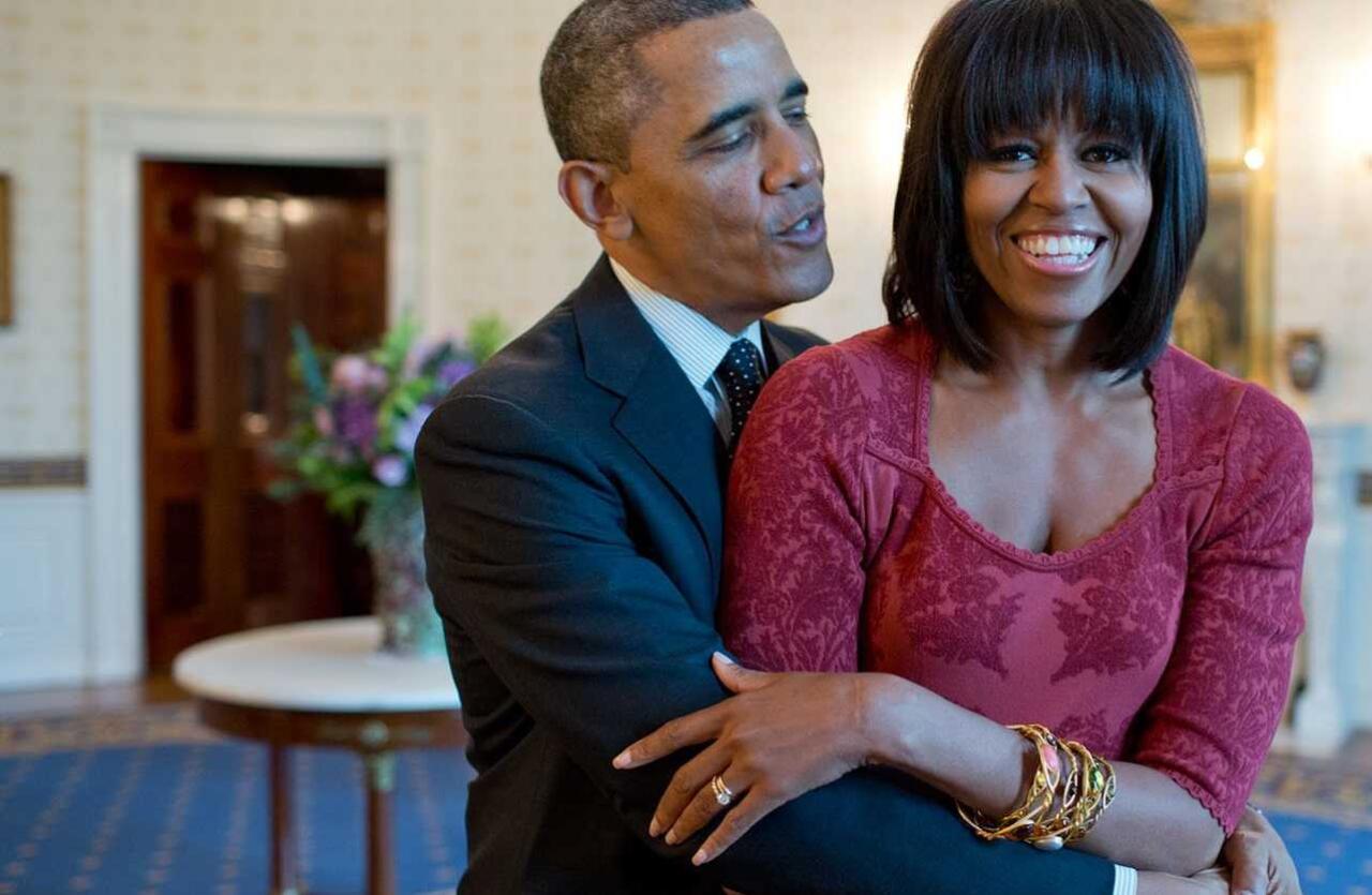 Buna g&ouml;rə &ccedil;ox əsəbiləşir: "Obamanın başına vurmaq istəyirəm"