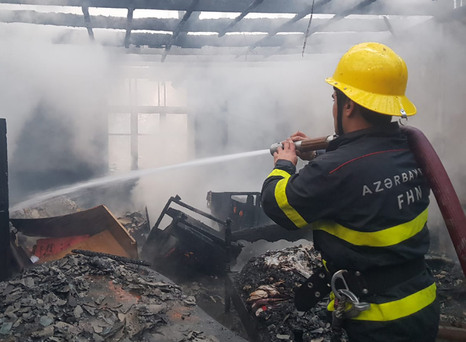 G&ouml;y&ccedil;ayda yanğın olub 