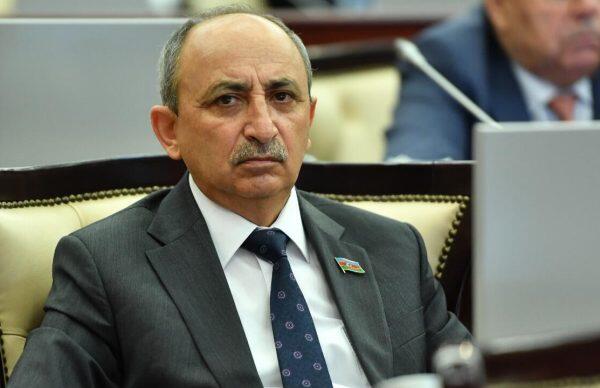 Əziz Ələkbərli: "Qərbi Azərbaycanlılar &ouml;z torpaqlarına qayıdacaq"