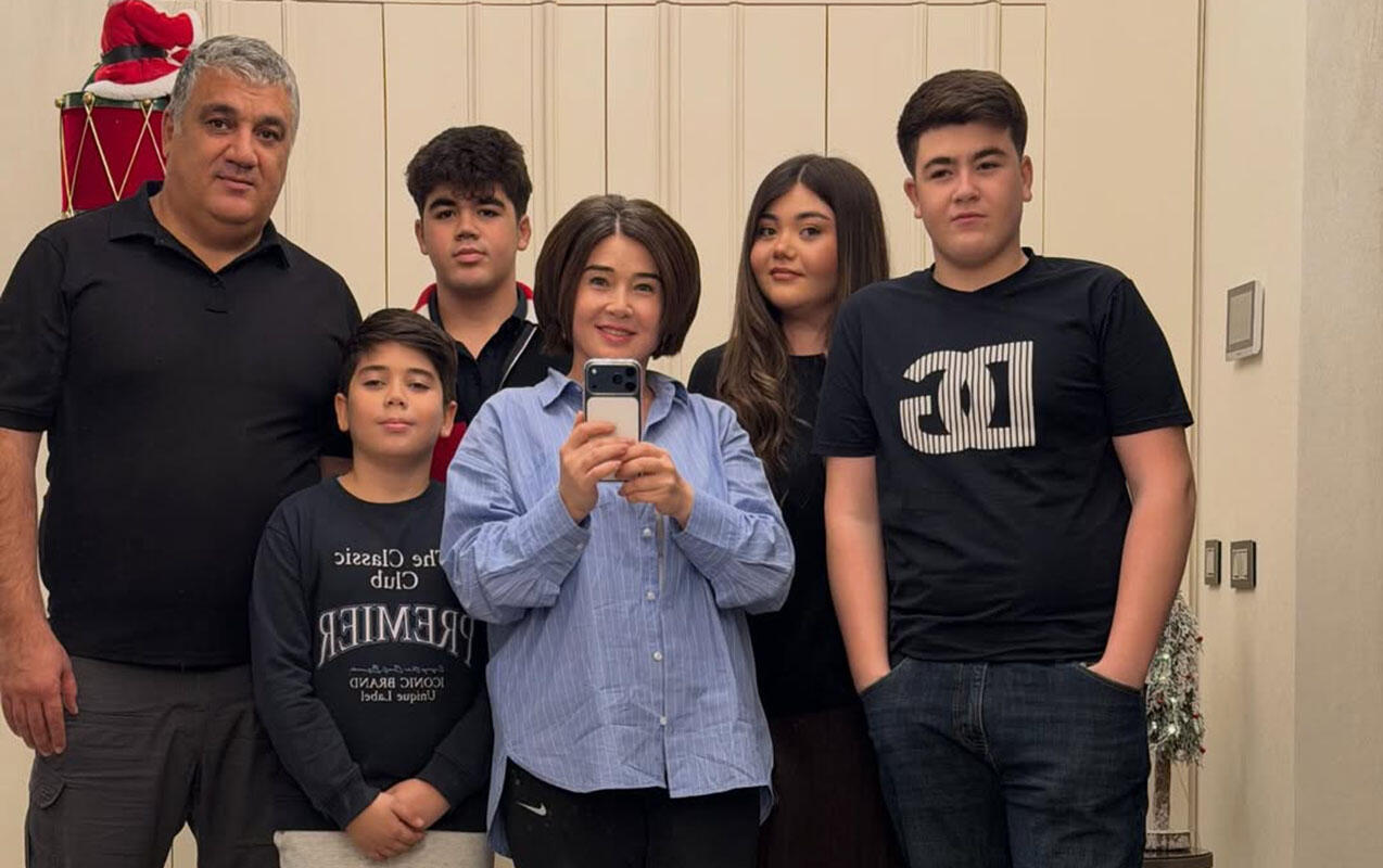 Azərbaycanlı m&uuml;ğənni ərini və &ouml;vladlarını PAYLAŞDI 