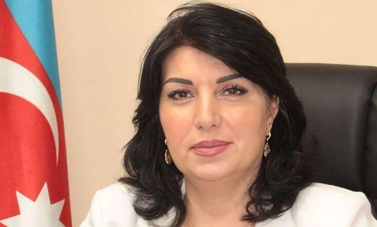 Bu xanım Bakıda iki məktəbə rəhbərlik edir 