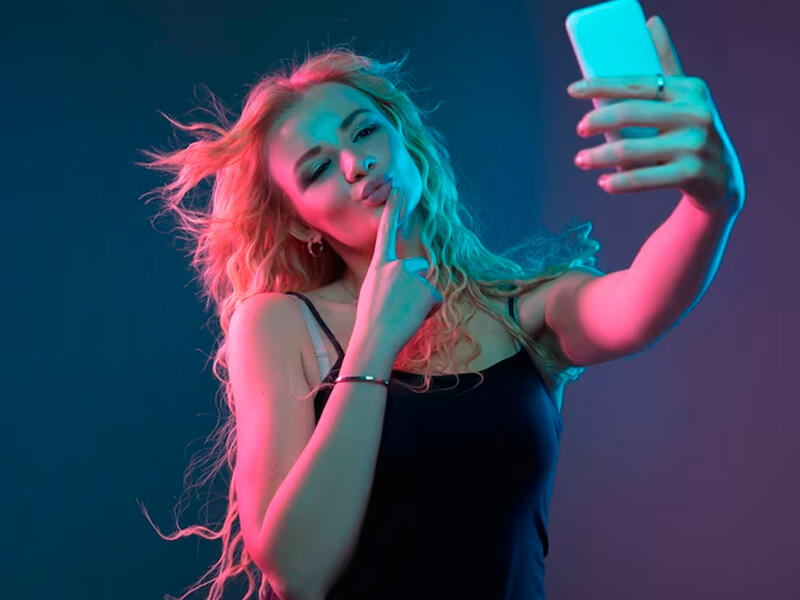 TikTok”a görə gənc qadına