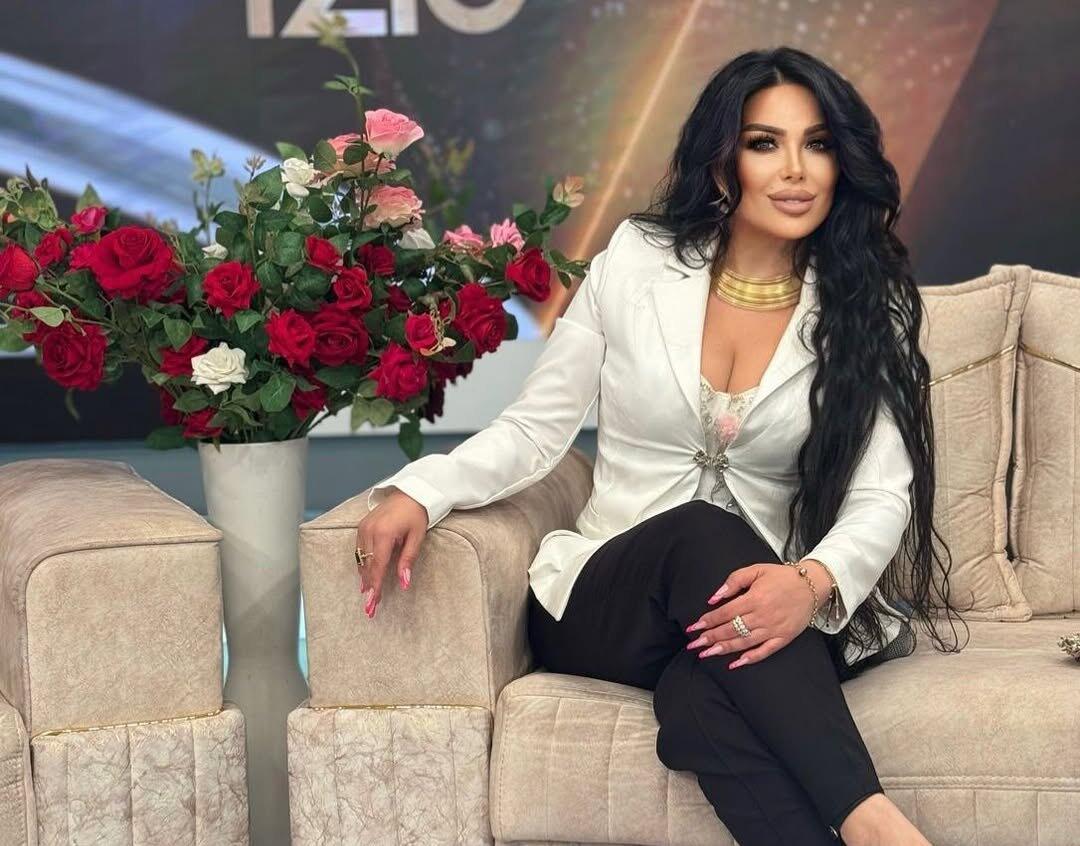 "Ajda Pekkan canlı cəsəddir"