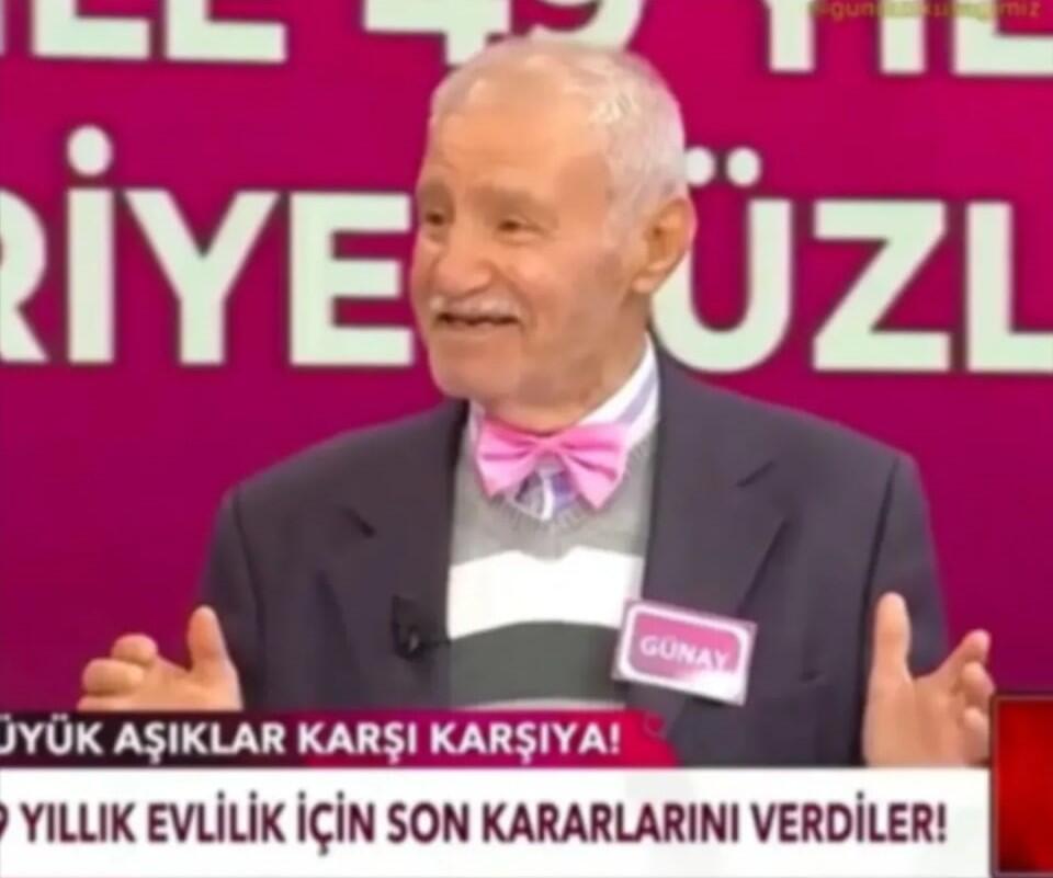 49 illik arvadından boşanıb sevincindən RƏQS ETDİ 