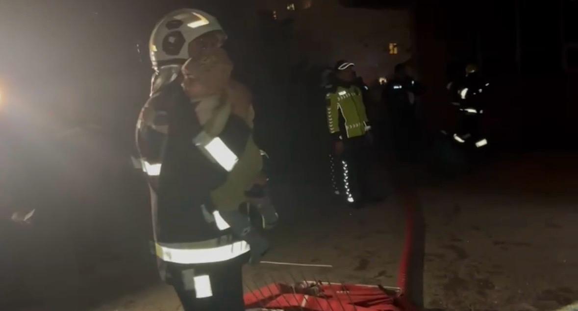 K&ouml;rpə yanğından xilas edildi 