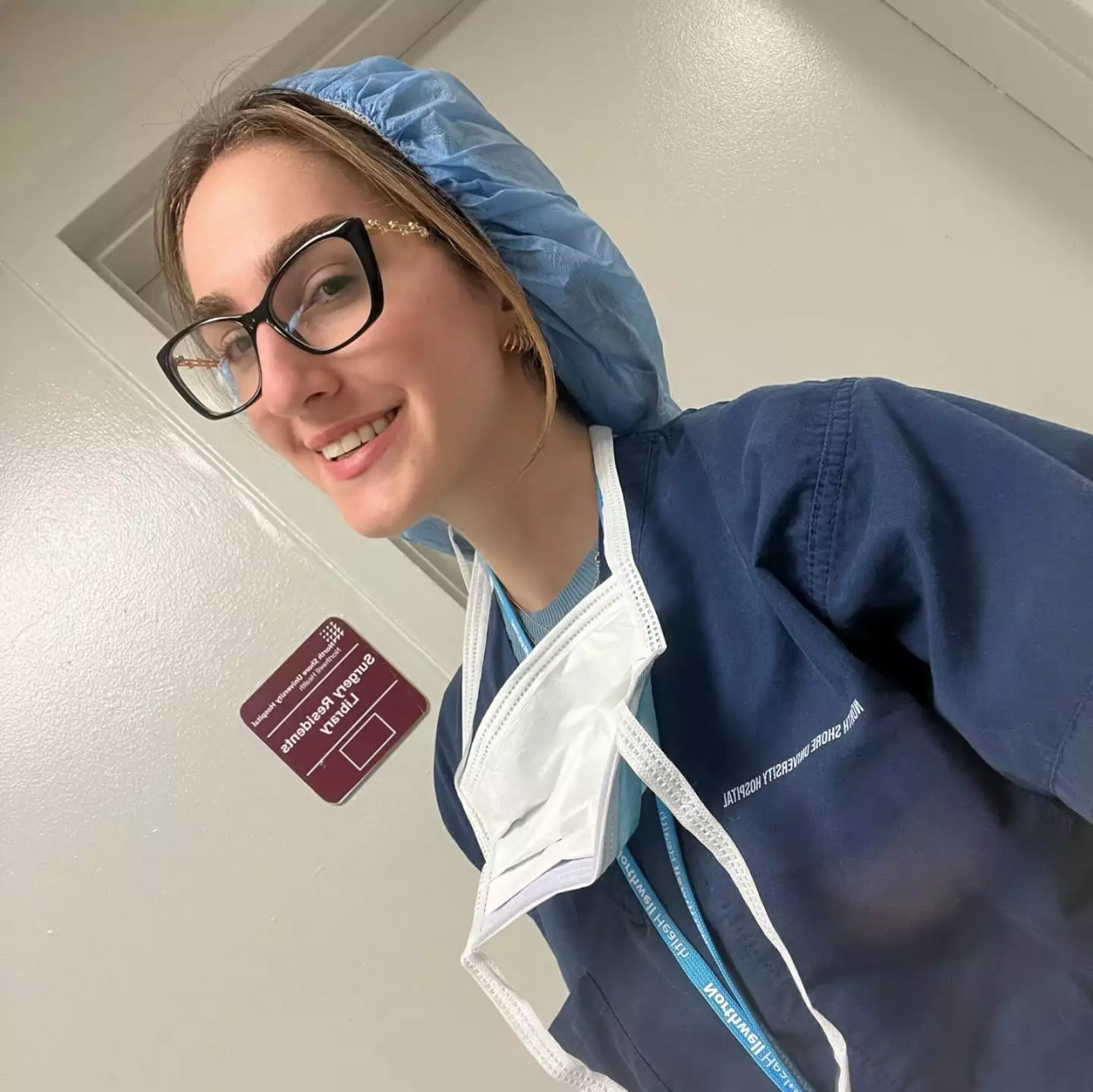 Model Amerikada həkim işləyəcək 