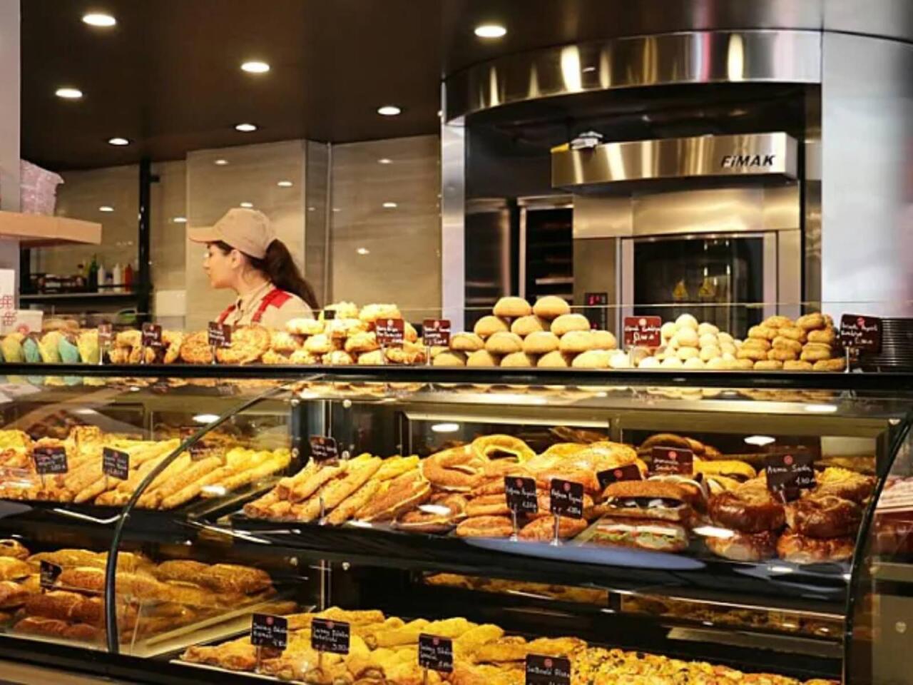 Bu avtomobil markası şirniyyat satmağa başlayır