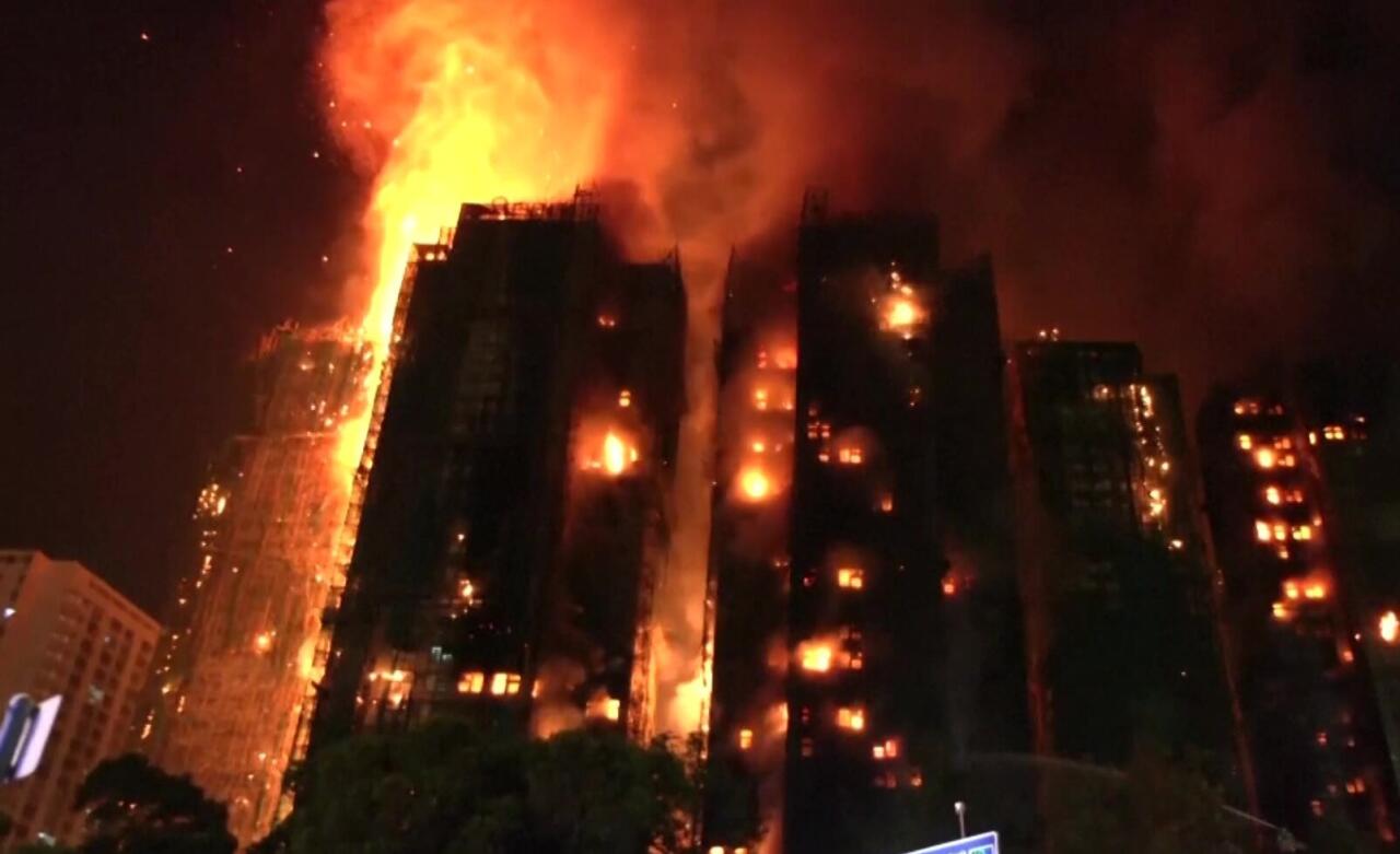 Honkonqda binada g&uuml;cl&uuml; yanğın  &Ccedil;ox sayda &ouml;lən və yaralanan var  VİDEO