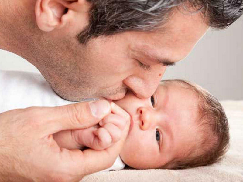 Ata olmaq &uuml;&ccedil;&uuml;n riskli yaş a&ccedil;ıqlandı  Tək qadınlarda deyilmiş...