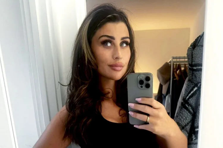 T&uuml;rkiyədə əməliyyat etdirən qadının bədəni &ccedil;&uuml;r&uuml;məyə başladı  FOTO